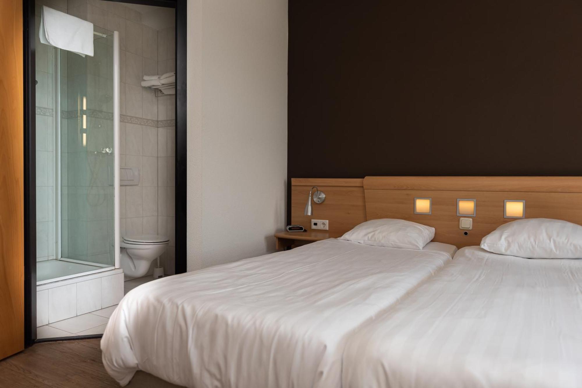 Hotel Hoogeerd By Flow Niftrik - Nijmegen エクステリア 写真
