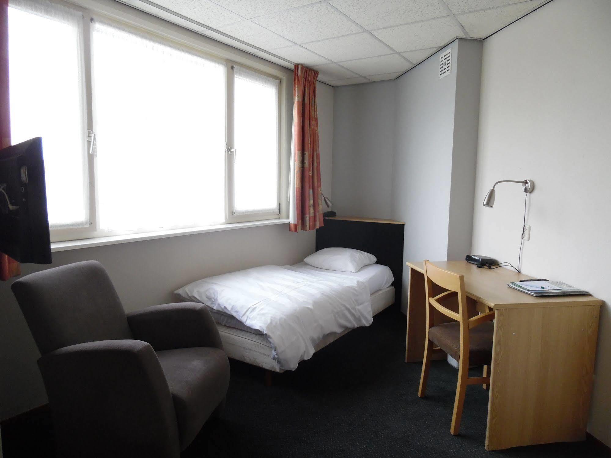 Hotel Hoogeerd By Flow Niftrik - Nijmegen エクステリア 写真