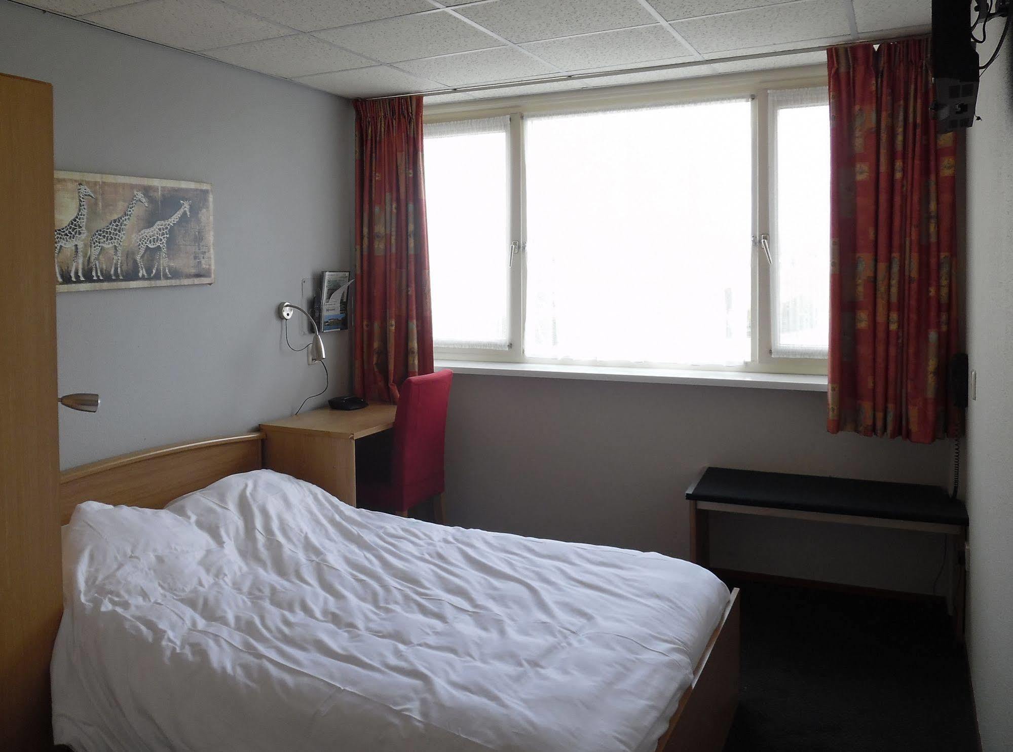 Hotel Hoogeerd By Flow Niftrik - Nijmegen エクステリア 写真